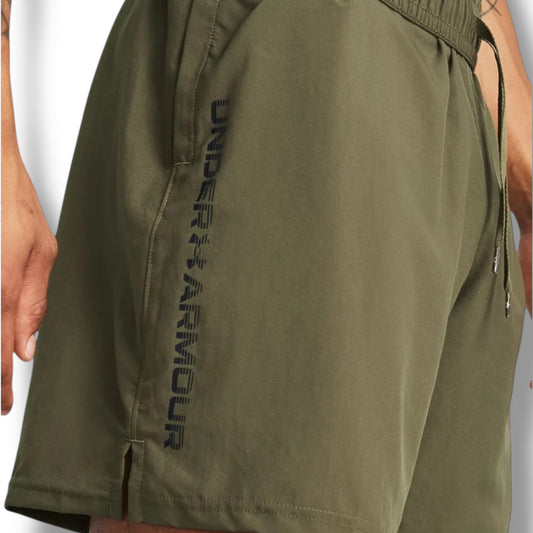 UNDER ARMOUR - WORDMARK SHORTS - KHAKI