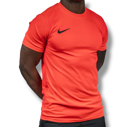 NIKE - DRI FIT T-SHIRT - CRIMSON