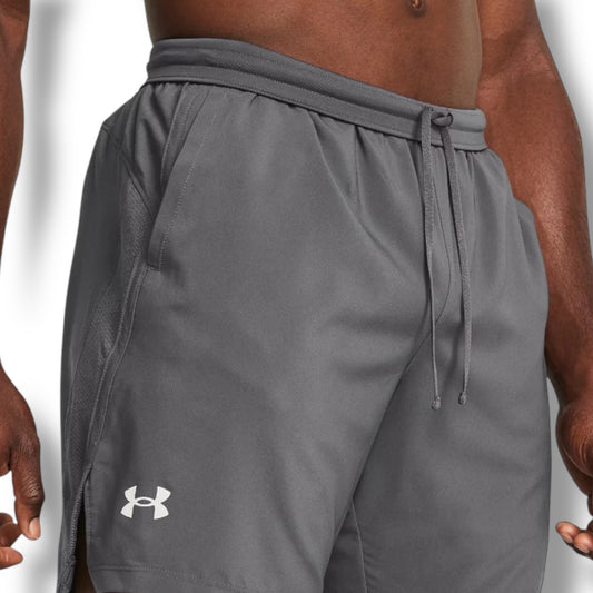 UNDER ARMOUR - LAUNCH SHORTS - GREY