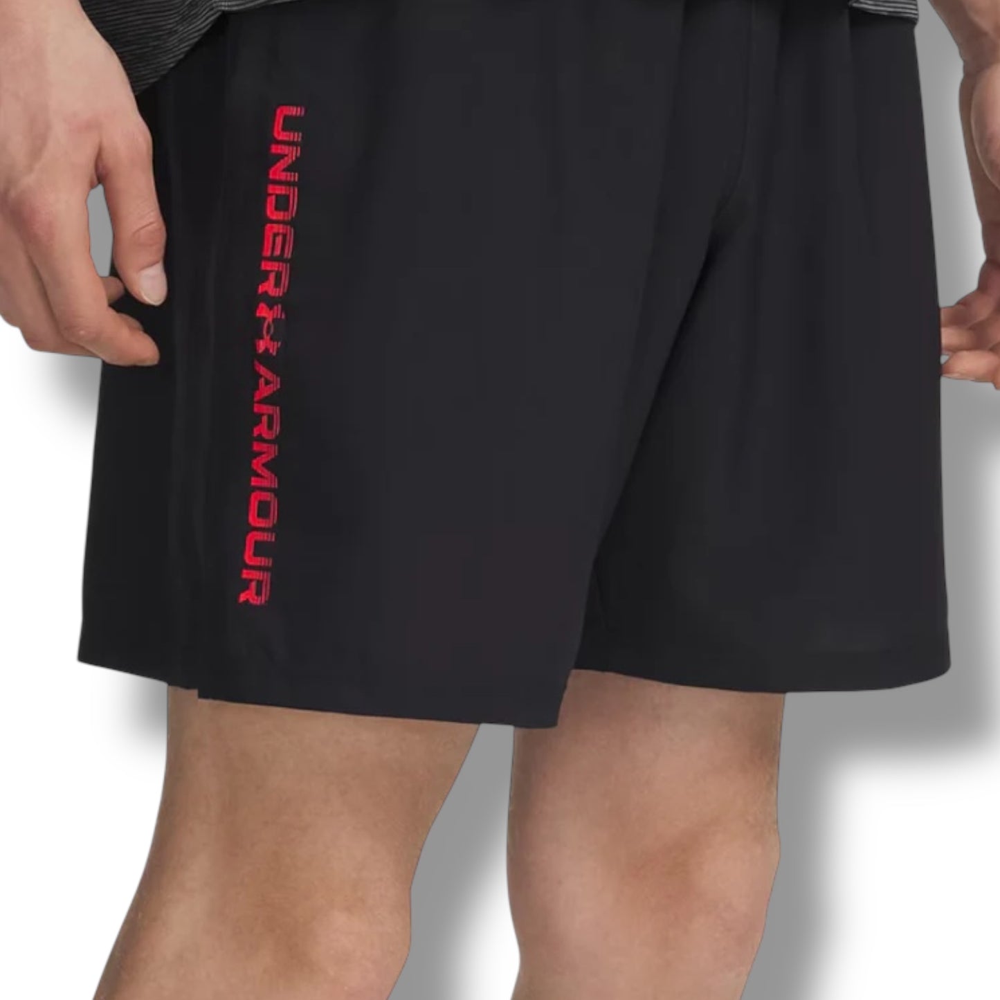 UNDER ARMOUR - WORDMARK SHORTS - BLACK/RED